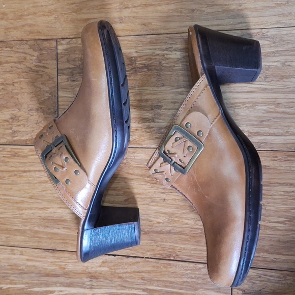 Clarks Shoes - Clarks Bendables tan leather mules, 9